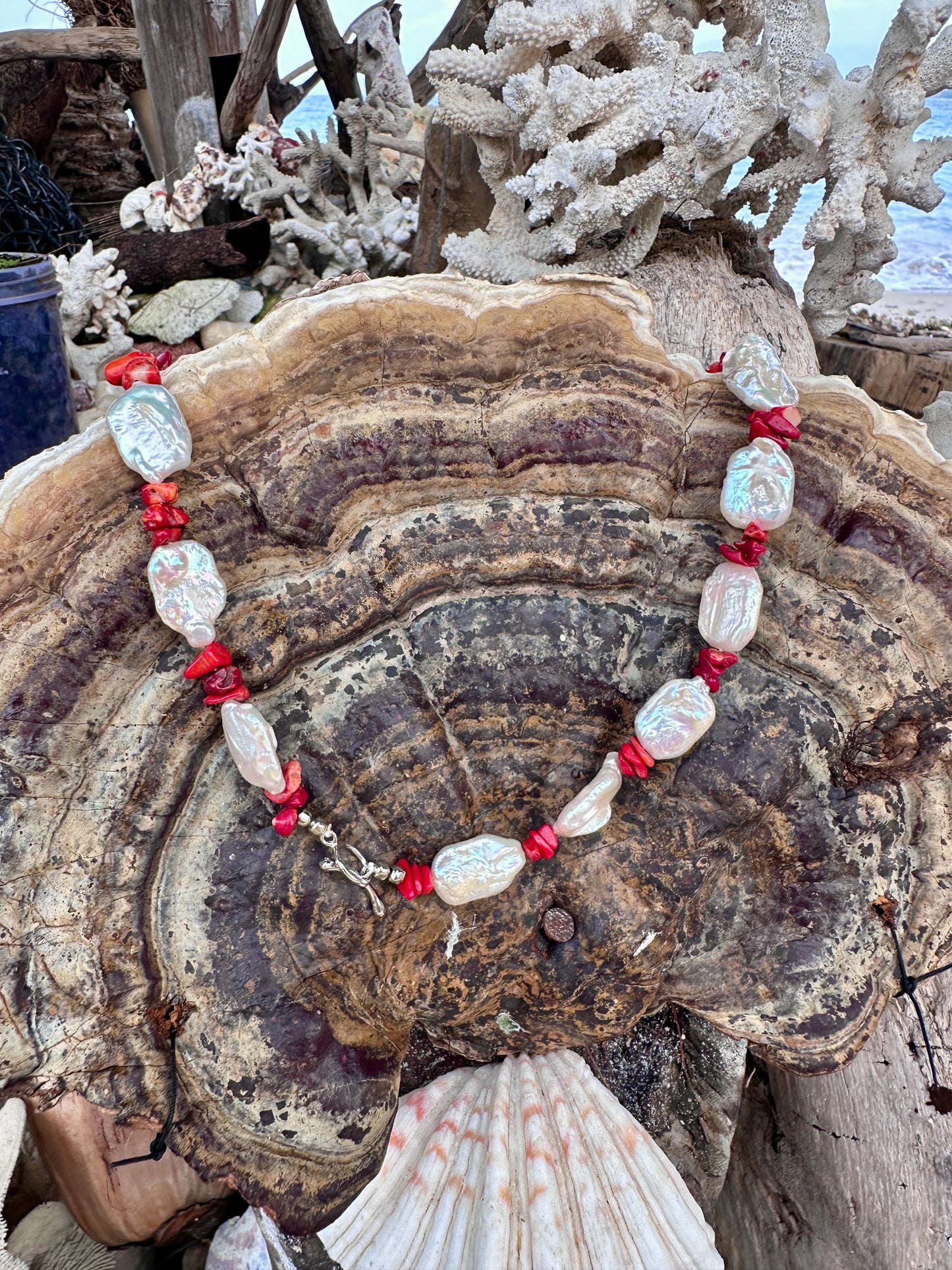 Necklace Coral Pulse
