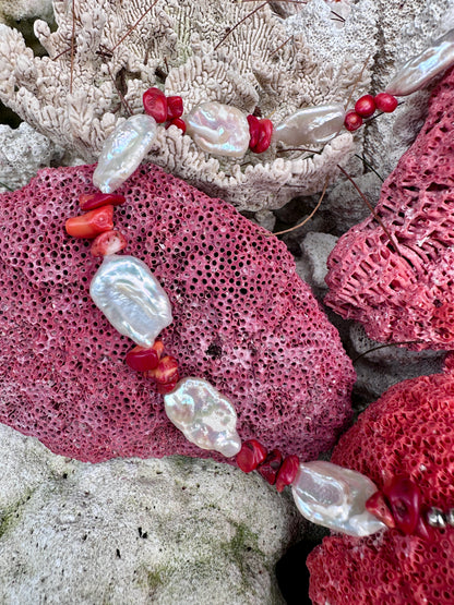 Necklace Coral Pulse